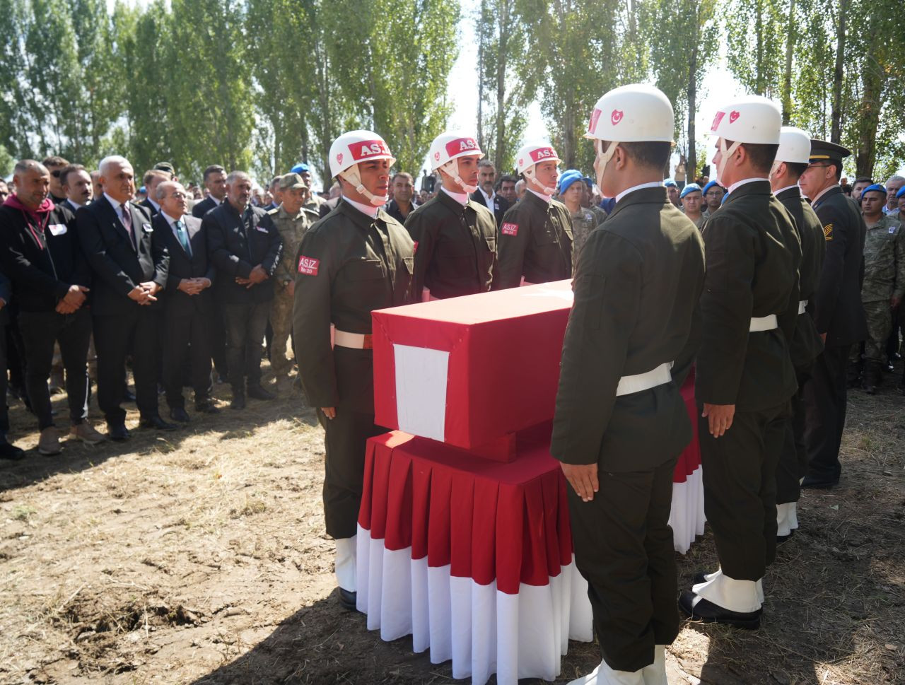 Pençe-Kilit Şehidi Piyade Er Maşallah Abakay, Memleketi Muş’ta Son Yolculuğuna Uğurlandı - Sayfa 6