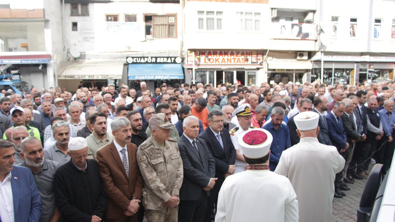 Trabzon'daki Selde Hayatını Kaybeden Ali Kemal Demir Son Yolculuğuna Uğurlandı