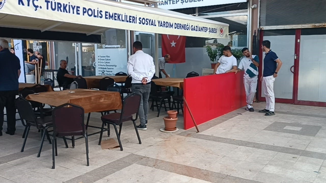 Emekli Polis, Dernekteki Silahlı Saldırıyı Son Anda Önledi!