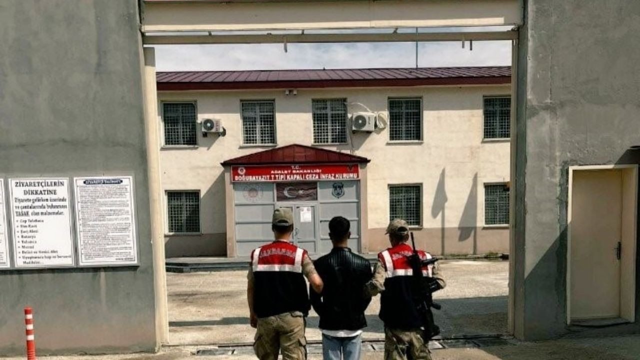 Ağrı'da Firari Hükümlü Jandarma Ekiplerince Yakalandı!