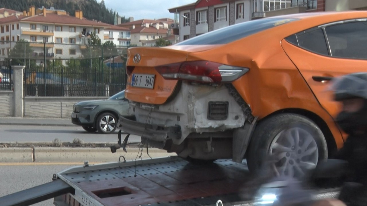 Ankara'da Zincirleme Trafik Kazası: İki Yaralı