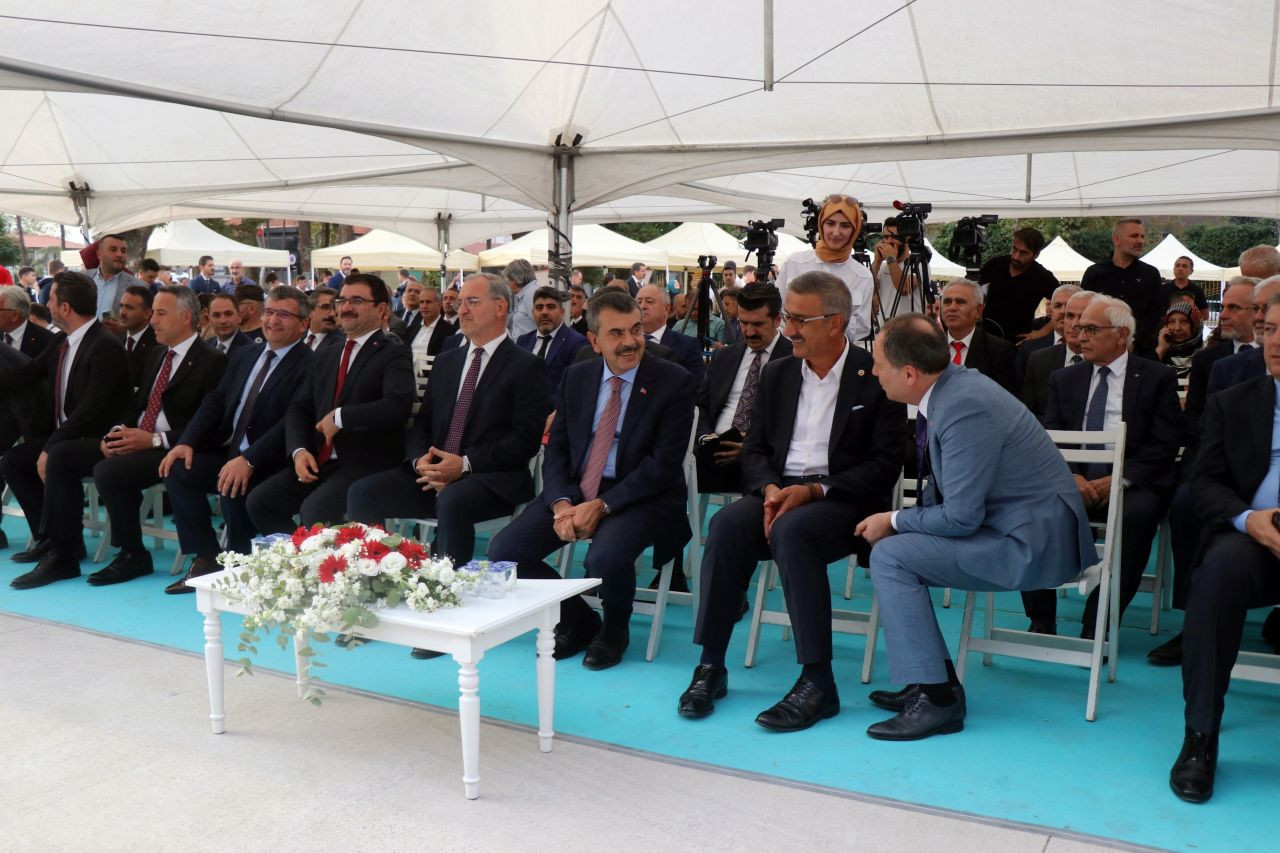 Bakan Tekin: "Çocuklarımızın Eğitimi Hepimizin Ortak Sorumluluğu" - Sayfa 4