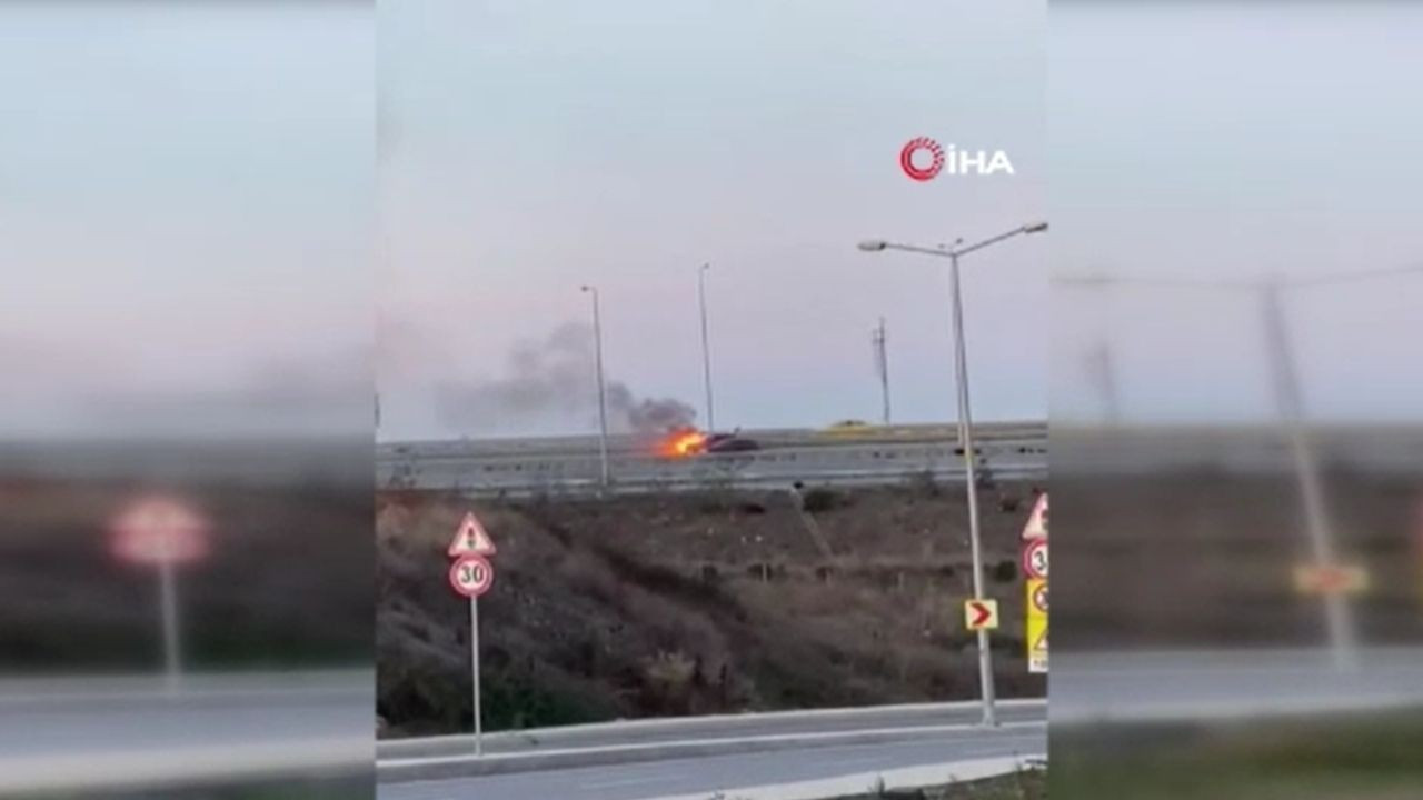 Kuzey Marmara Otoyolu'nda Seyir Halindeki Araç Alevlere Teslim Oldu