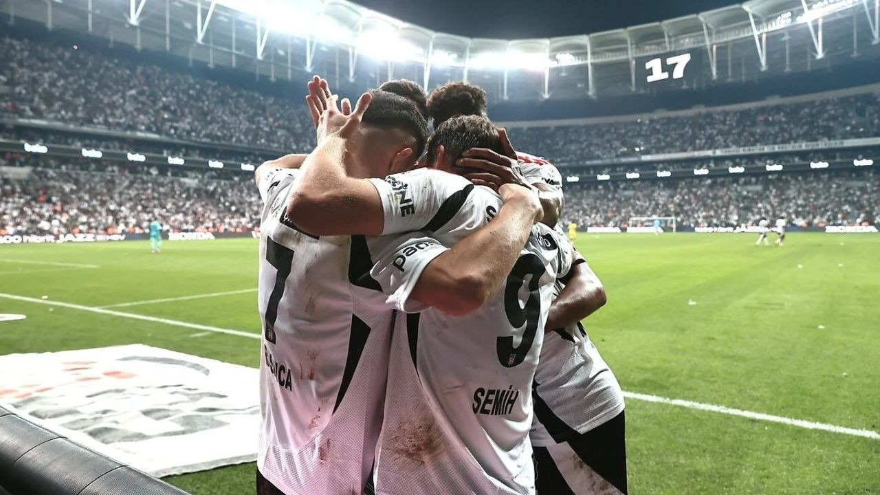 Beşiktaş - Ajax Maçının Hakemi Belli Oldu