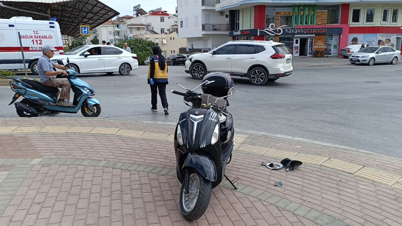 Motosiklet ile otomobilin çarpışması kamerada - Sayfa 4