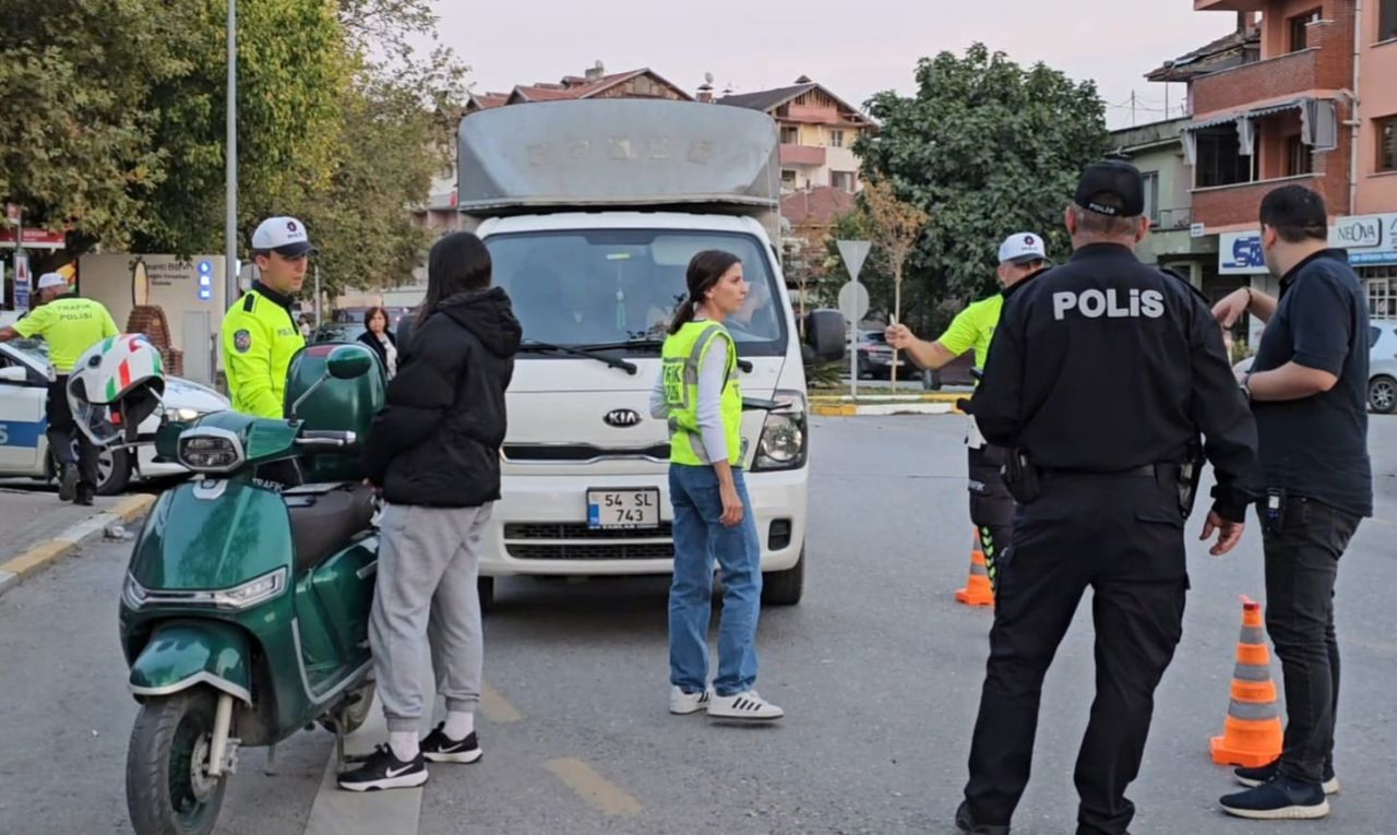 Sakarya'da Uyuşturucu ve Silah Operasyonu: İki Şahıs Gözaltında - Sayfa 2