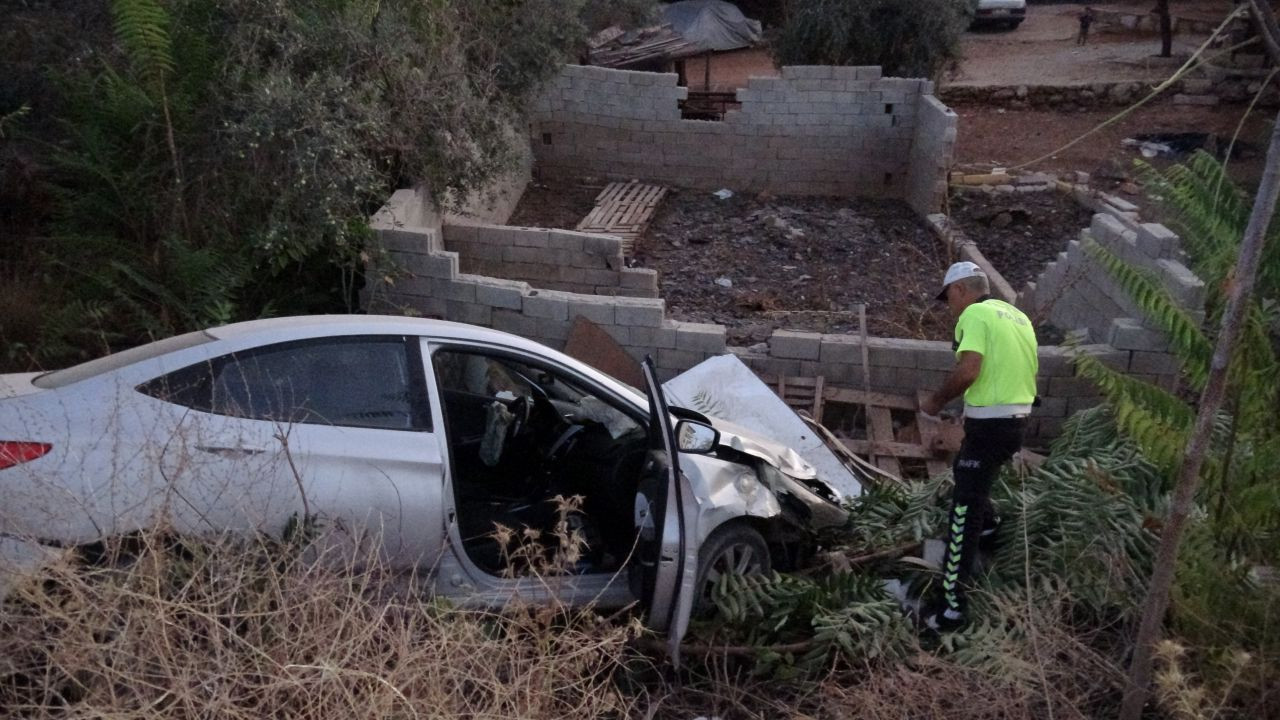 Antalya'da İki Araç Çarpıştı: 4 Yaralı - Sayfa 3