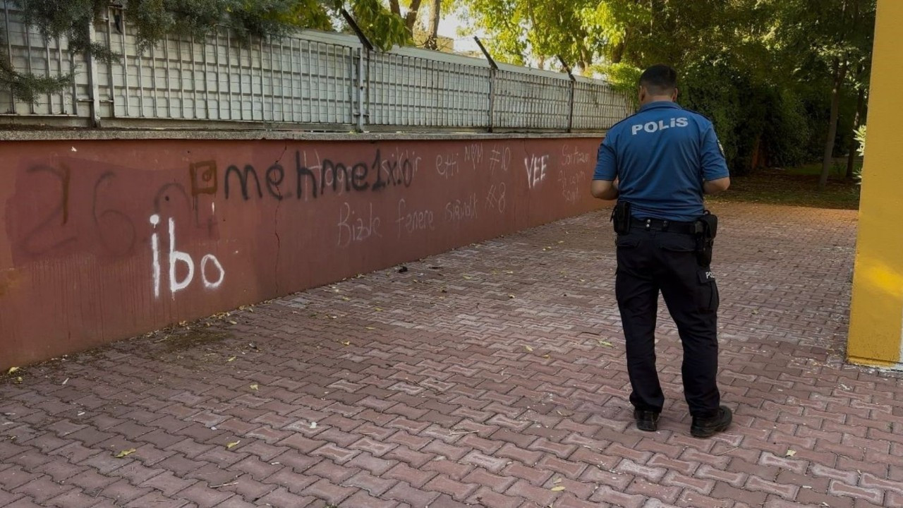 Gaziantep'te Lise Öğrencisi Parkta Bıçaklandı: Durumu Kritik