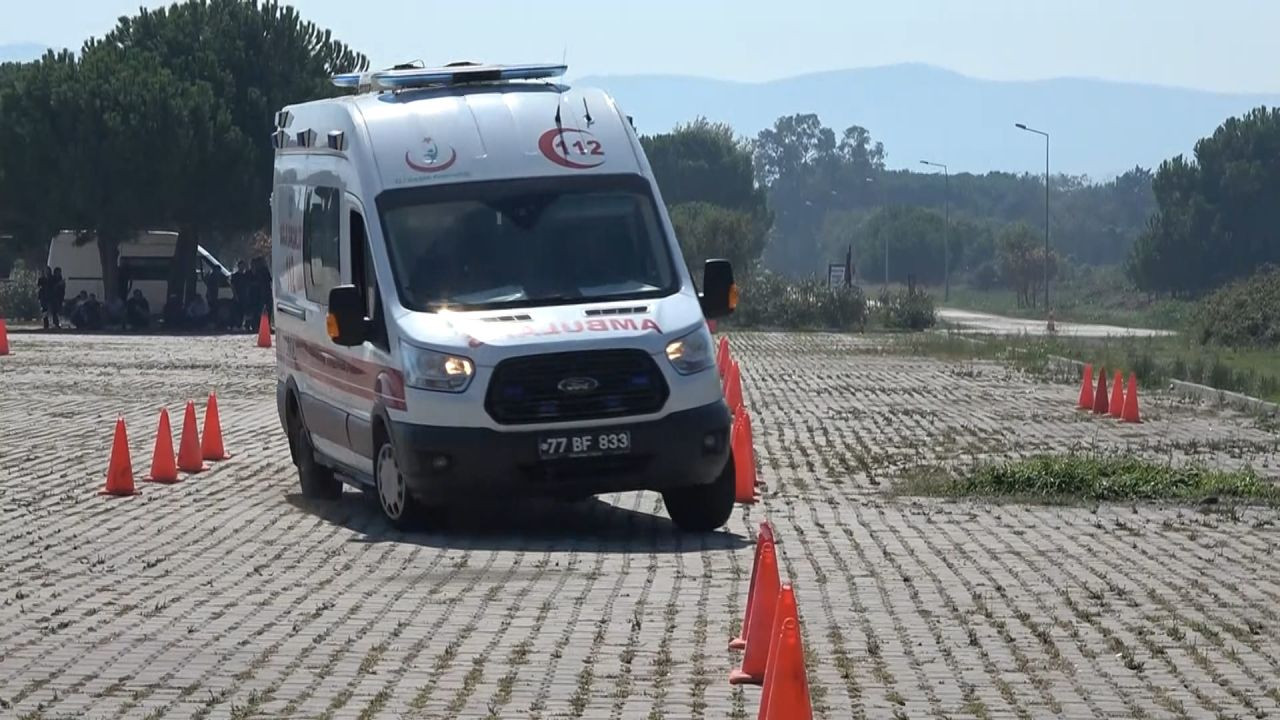 Ambulans Şoförlerinin Zorlu Eğitimi: Sıfır Risk, Sıfır Kaza Hedefi - Sayfa 1