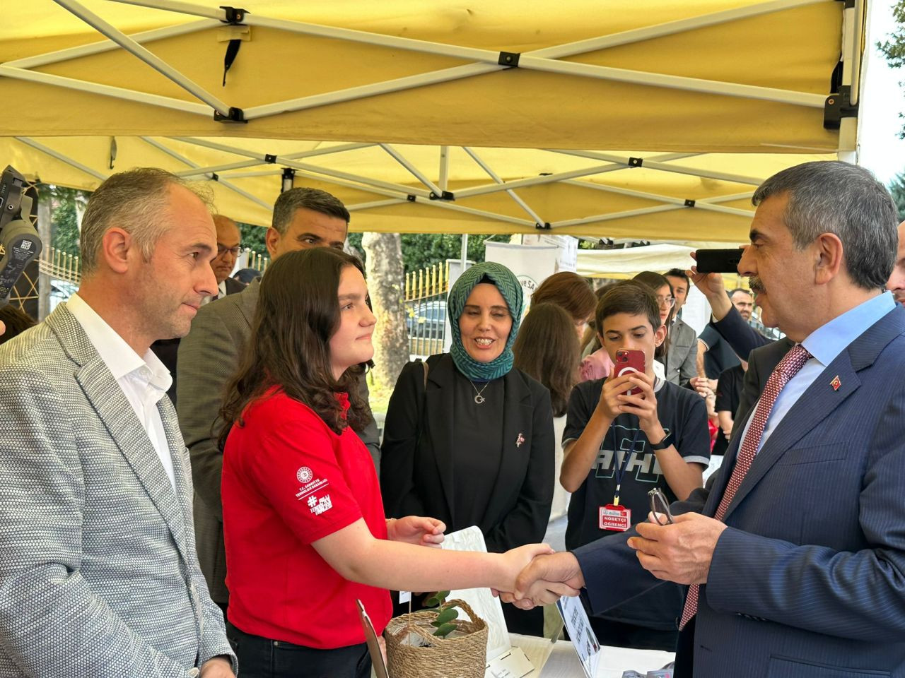 Millî Eğitim Bakanı, BİLSEM'li öğrencilerin projelerini inceledi - Sayfa 4