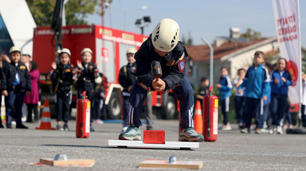 Minik Kahramanlar nefes kesti - Sayfa 1