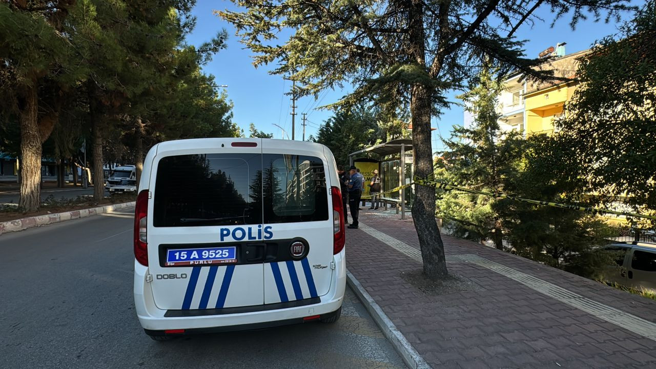 Burdur’da durakta otobüs beklerken av tüfeği ile vurulan kadın yaralandı - Sayfa 5