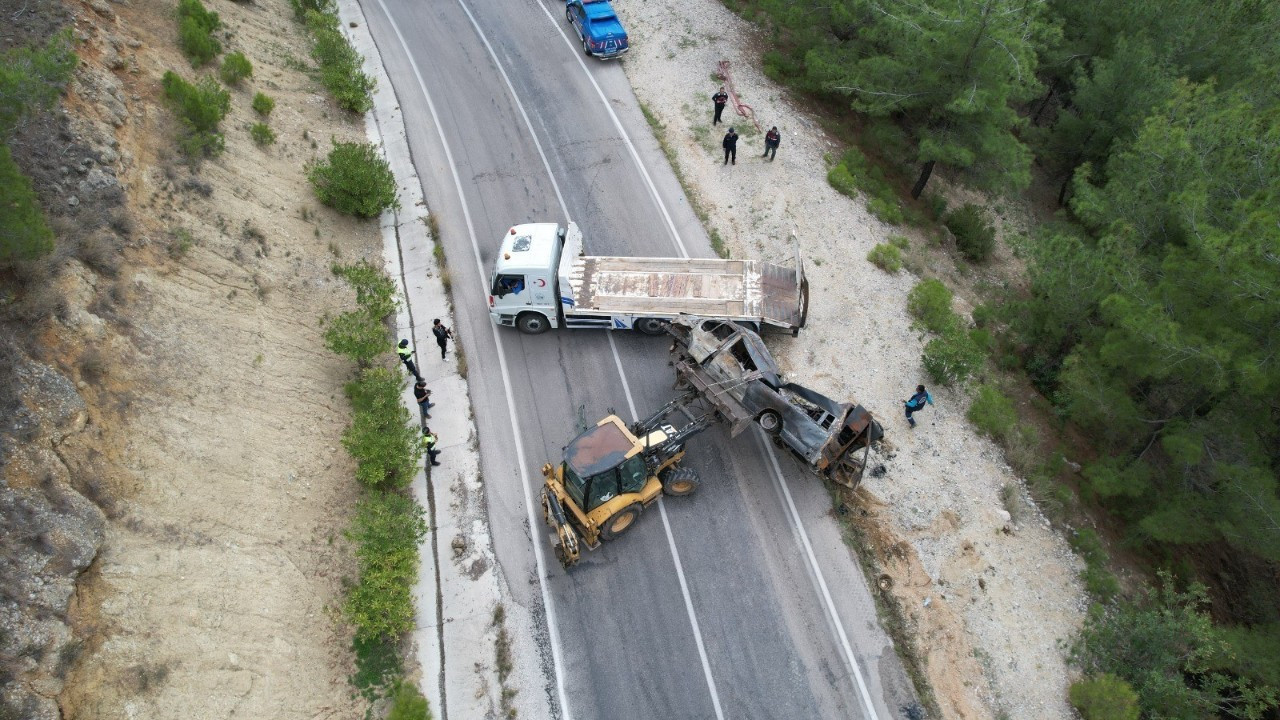 4 kişinin yanarak öldüğü kazanın sürücüsü: "Navigasyon kurbanı olduk"