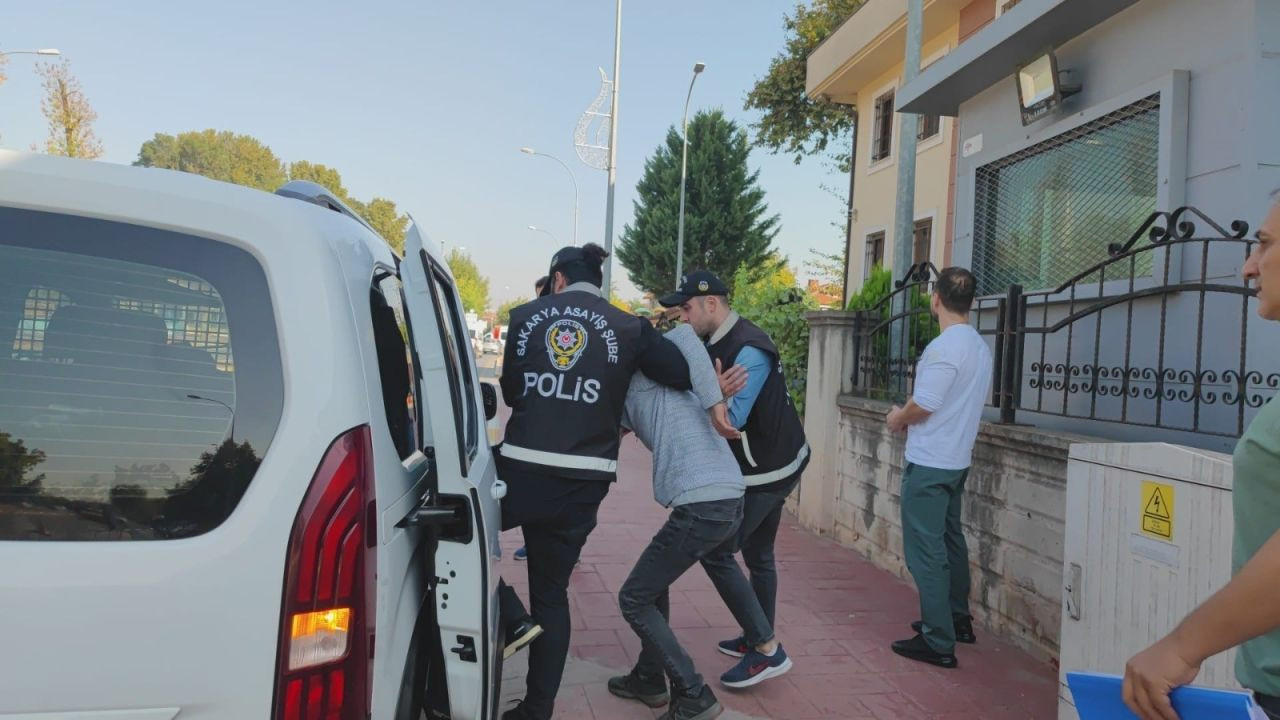 Sakarya’da Sokak Ortasında Cinayet İşlemişti: Zanlı Tutuklandı! - Sayfa 3