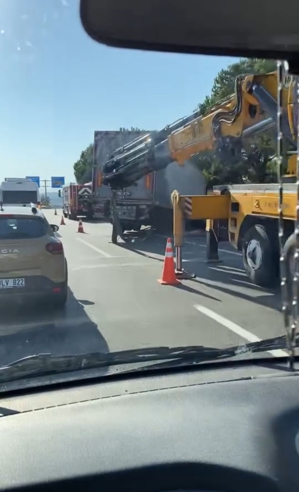 Bursa-Karacabey Yolunda Devrilen Tır Trafiği Kilitledi - Sayfa 5