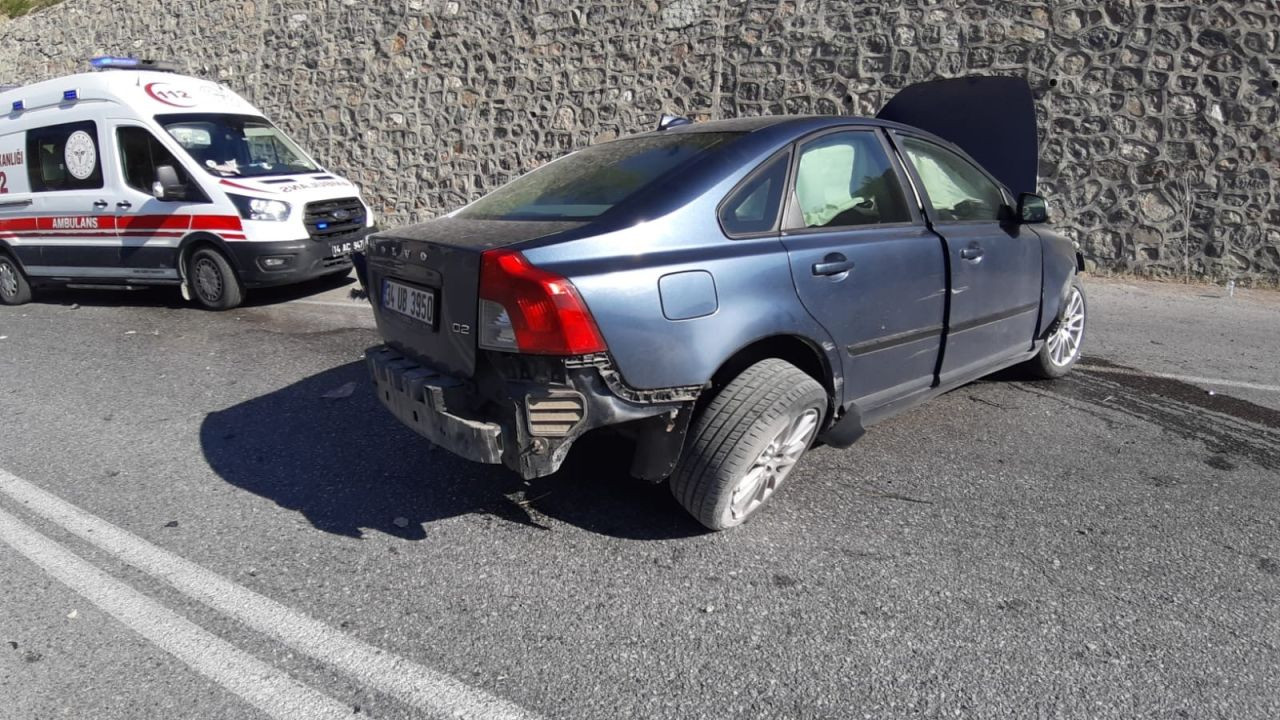 Bolu'da Duvara Çarpan Otomobilde Sürücü Yaralandı - Sayfa 3