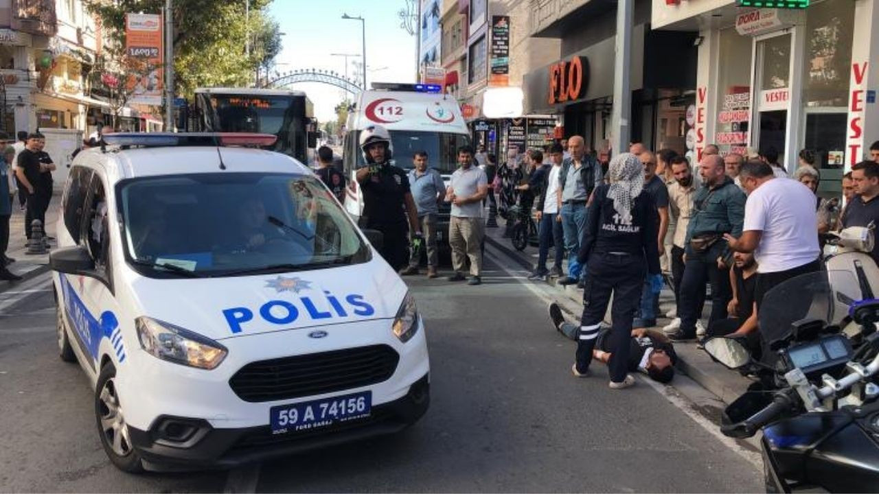 Çorlu'da Motosiklet-Yaya Çarpışmasında İki Kişi Yaralandı