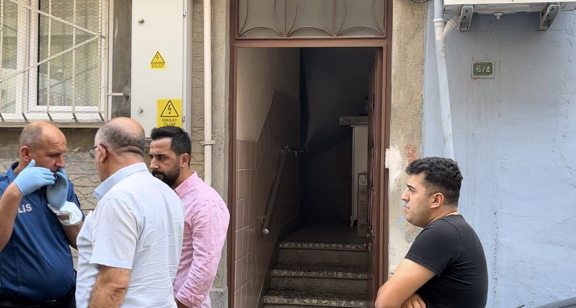 Bursa'da 2 çocuk babası adam apartmanda ölü bulundu - Sayfa 4