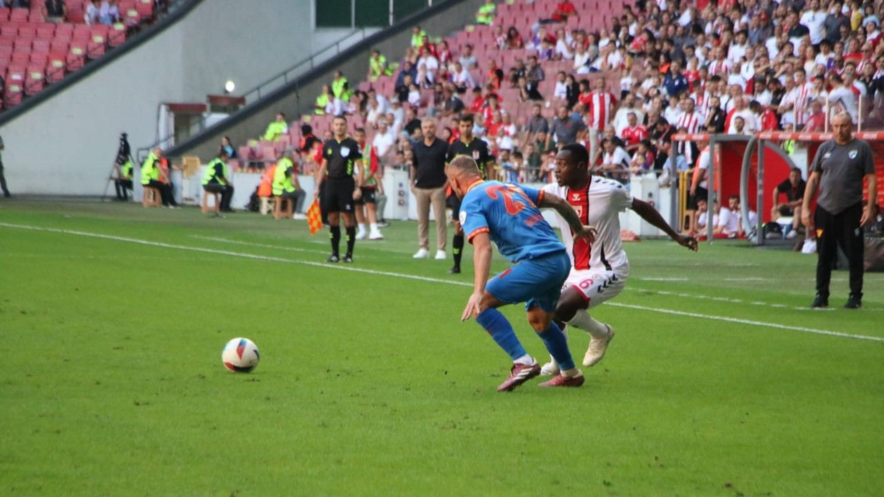 Trendyol Süper Lig: Samsunspor: 0 - Göztepe: 1 (Maç devam ediyor)