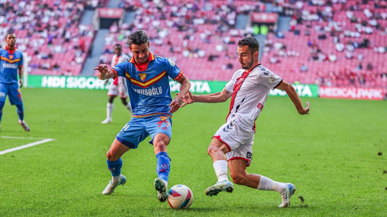 Trendyol Süper Lig: Samsunspor: 1 - Göztepe: 2 (İlk yarı)