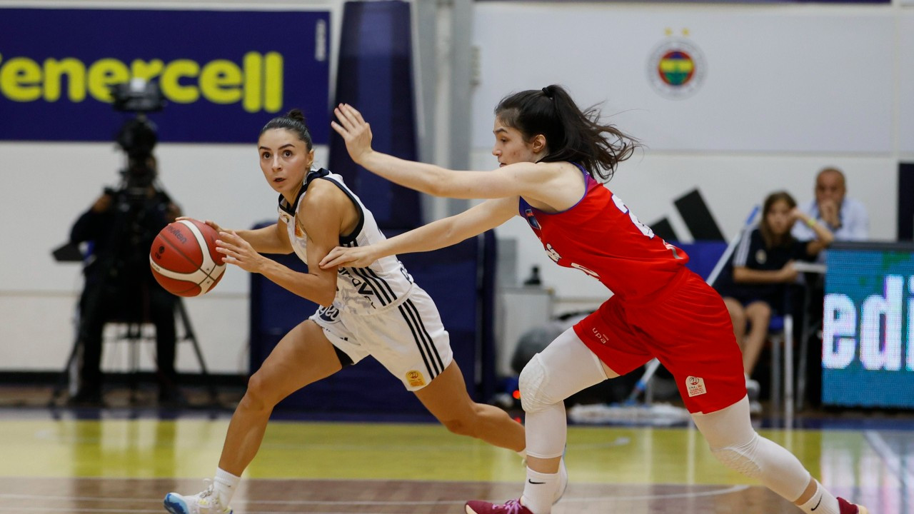 Kadınlar Basketbol Süper Ligi: Fenerbahçe: 81 - Botaş: 56