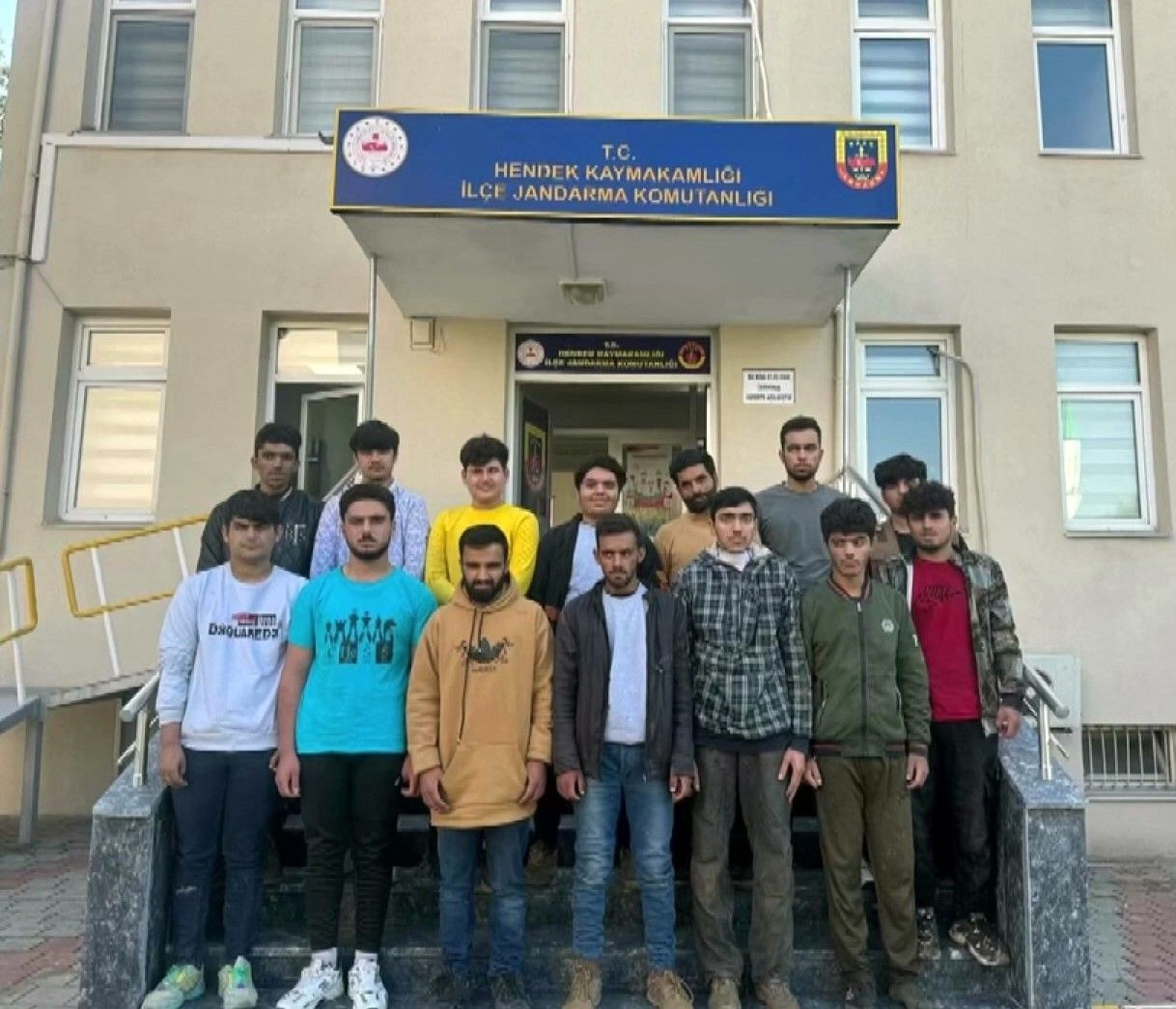 Van'dan Yola Çıkan Göçmen Kaçağı Dolu Tır Sakarya'da Yakalandı - Sayfa 5