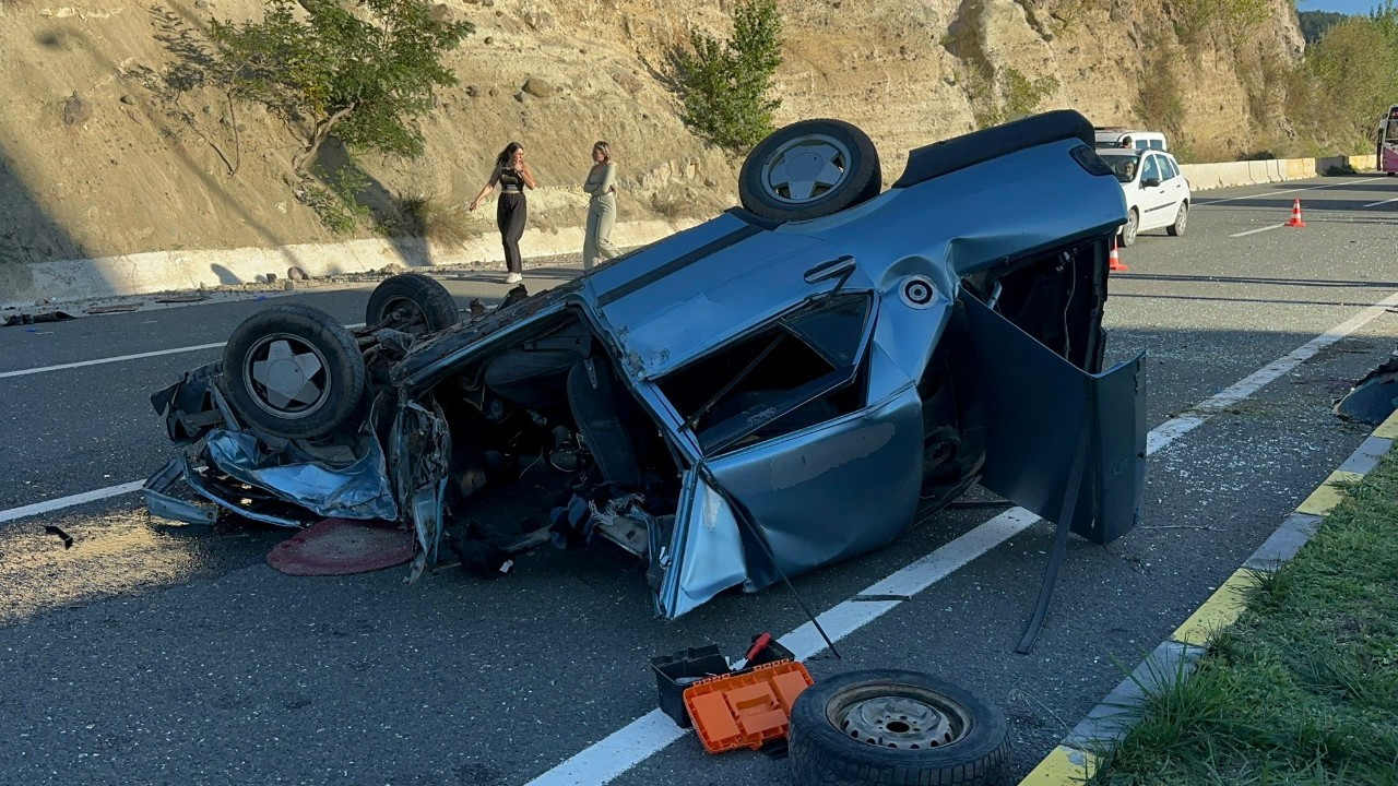 Kastamonu’da Otomobil Hurdaya Döndü: 3 Yaralı Hastaneye Kaldırıldı