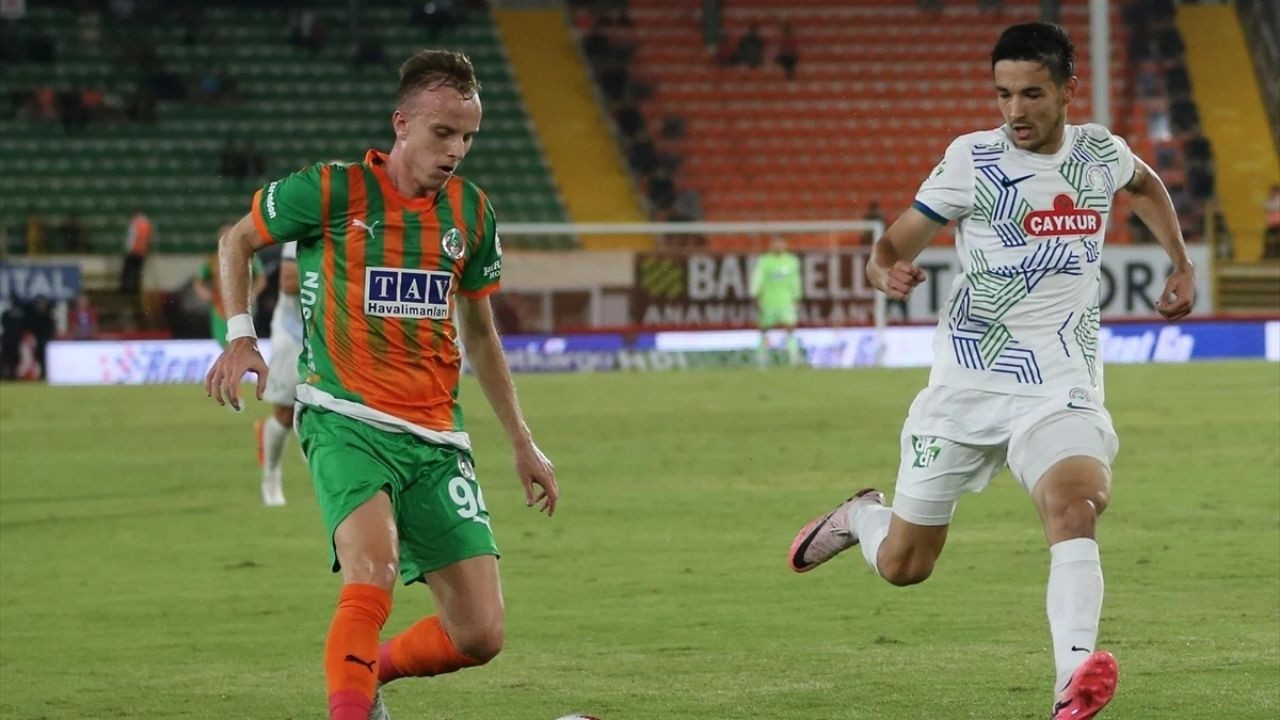 Alanyaspor, Rizespor'u Tek Golle Geçerek 3 Puanı Kaptı!