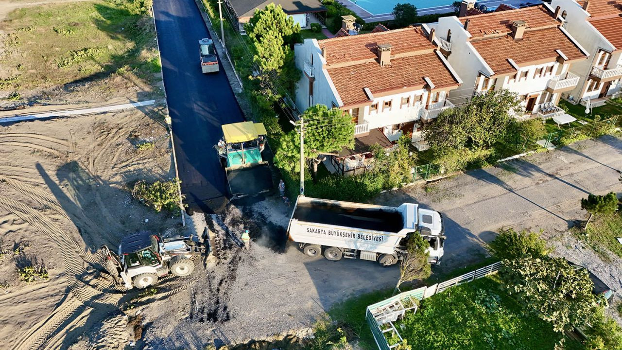 Büyükşehir'in Asfalt Mesaisi Kuzeyde Başladı: Kocaali'nin İki Caddesi Yenileniyor - Sayfa 8