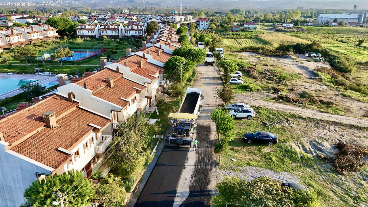 Büyükşehir'in Asfalt Mesaisi Kuzeyde Başladı: Kocaali'nin İki Caddesi Yenileniyor - Sayfa 9