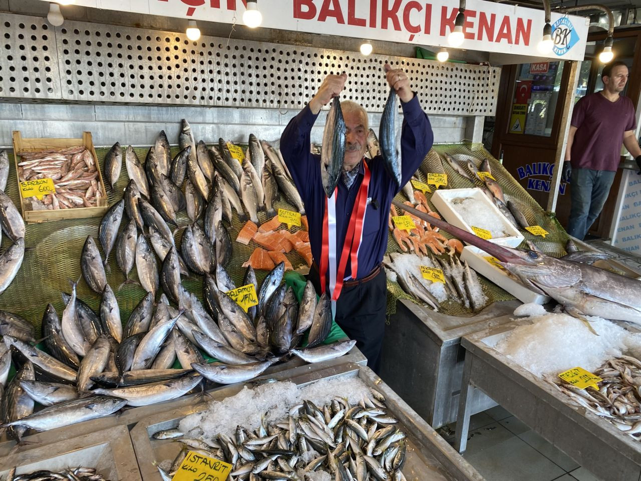 Denizlerde Palamut ve Kılıç Balığı Bolluğu Tezgahlara Yansıdı - Sayfa 3