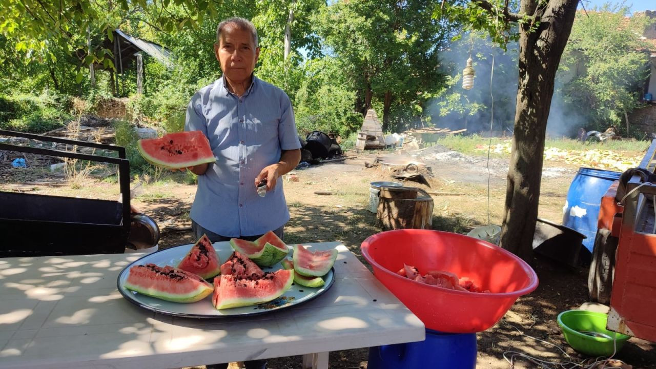 Tarlada Kalan Karpuzlar Pekmeze Dönüştü - Sayfa 3