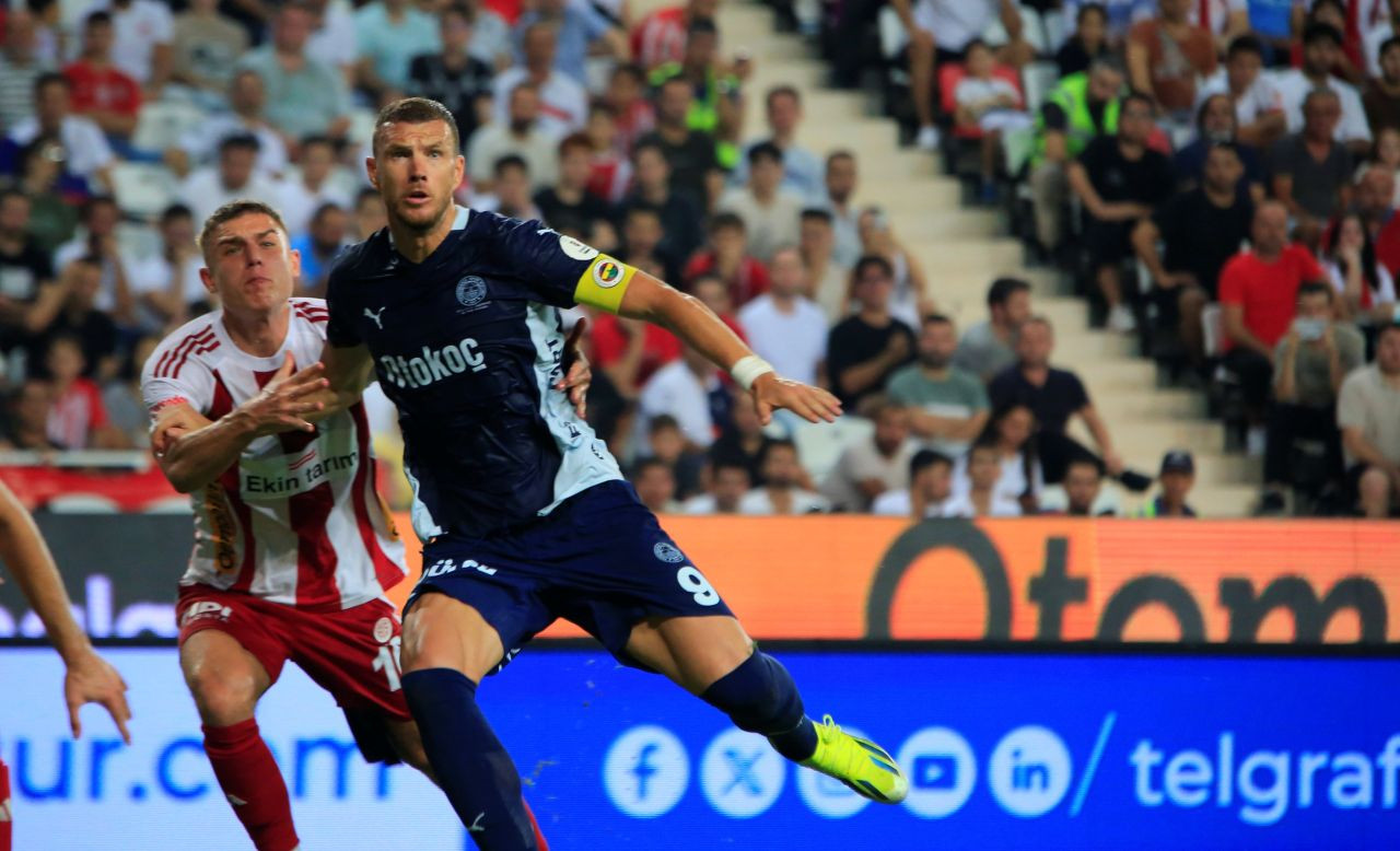 Antalyaspor - Fenerbahçe Maçında İlk Yarı: 0-0 - Sayfa 8