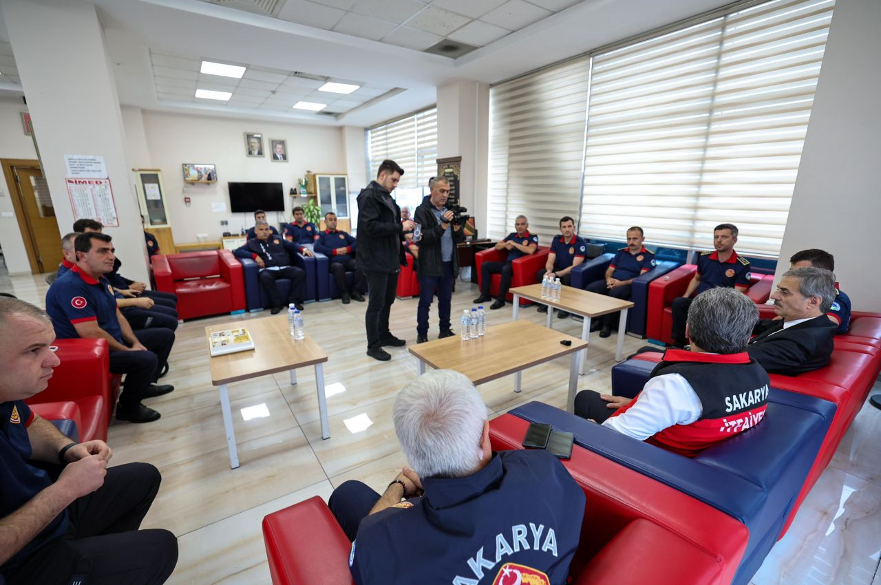 Başkan Yusuf Alemdar’dan İtfaiye Teşkilatı’na Ziyaret: “Fedakârlığınızı Gören Biri Olarak Gurur Duyuyorum” - Sayfa 3