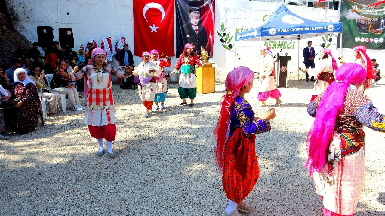 Göktepe'nin kadınları hamur leğenleriyle kültürlerine ritim katıyor - Sayfa 5