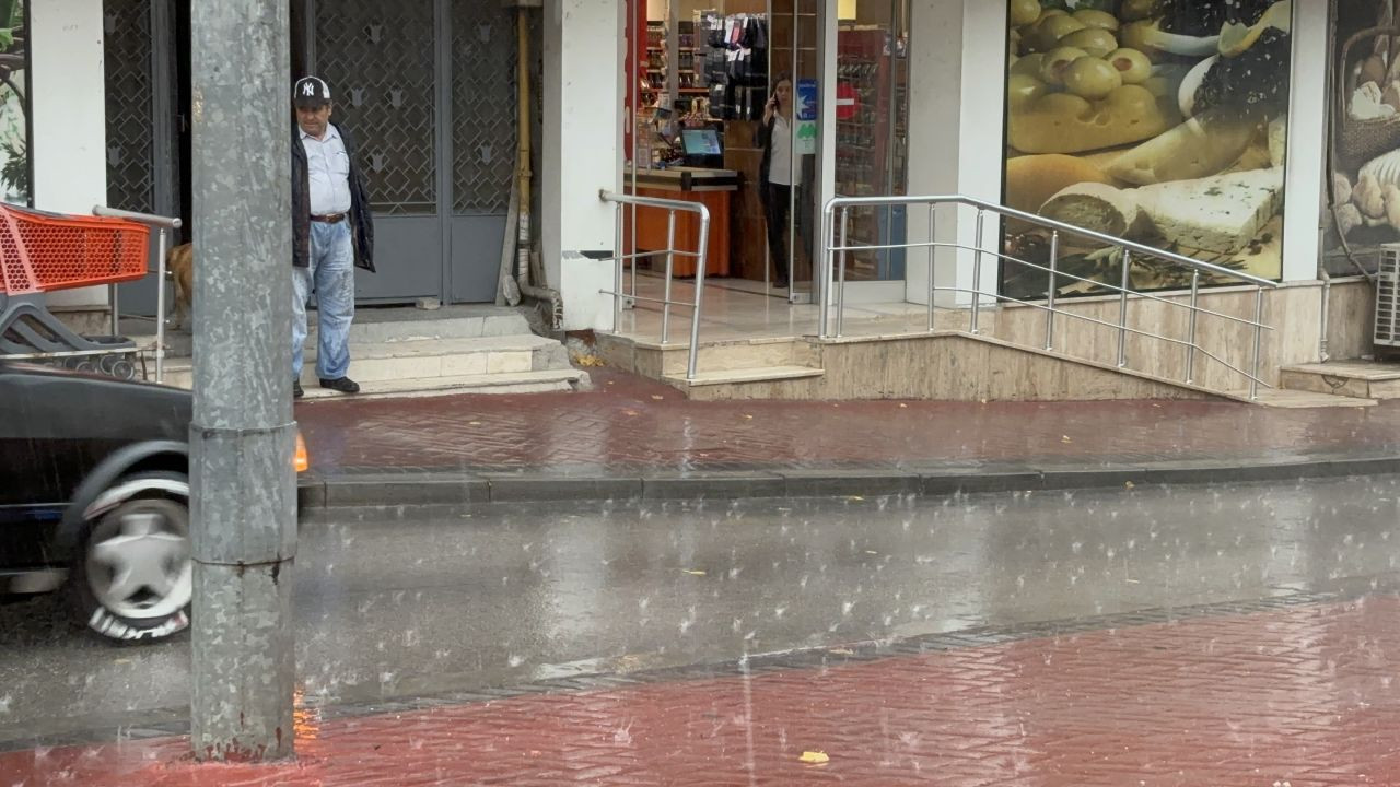 Bolu'da sağanak hayatı felç etti - Sayfa 1