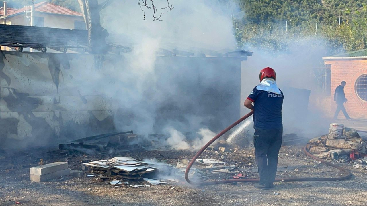 Boş binada başlayan yangın, atölyeye sıçradı - Sayfa 5