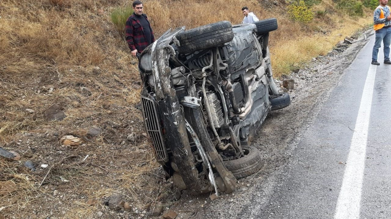 Kontrolden çıkan otomobil yan yattı: 1 yaralı - Sayfa 2