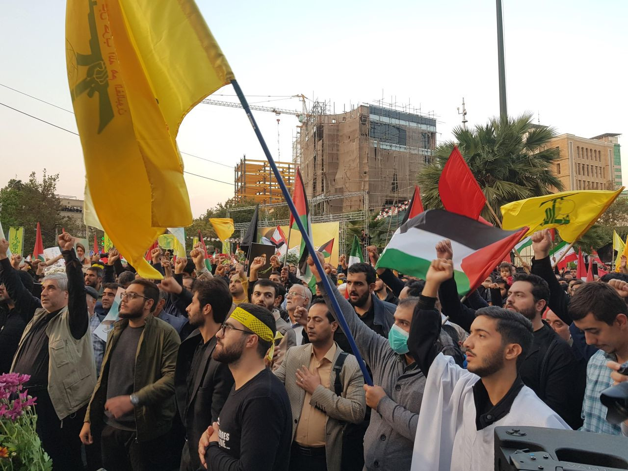 İran’da Nasrallah’ın Ölümü Sonrası Protestolar Devam Ediyor - Sayfa 3