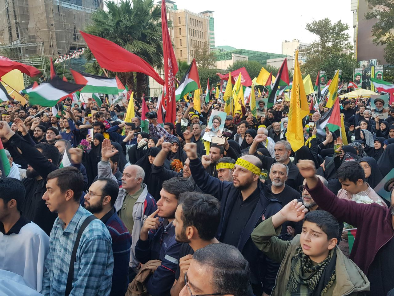 İran’da Nasrallah’ın Ölümü Sonrası Protestolar Devam Ediyor - Sayfa 5