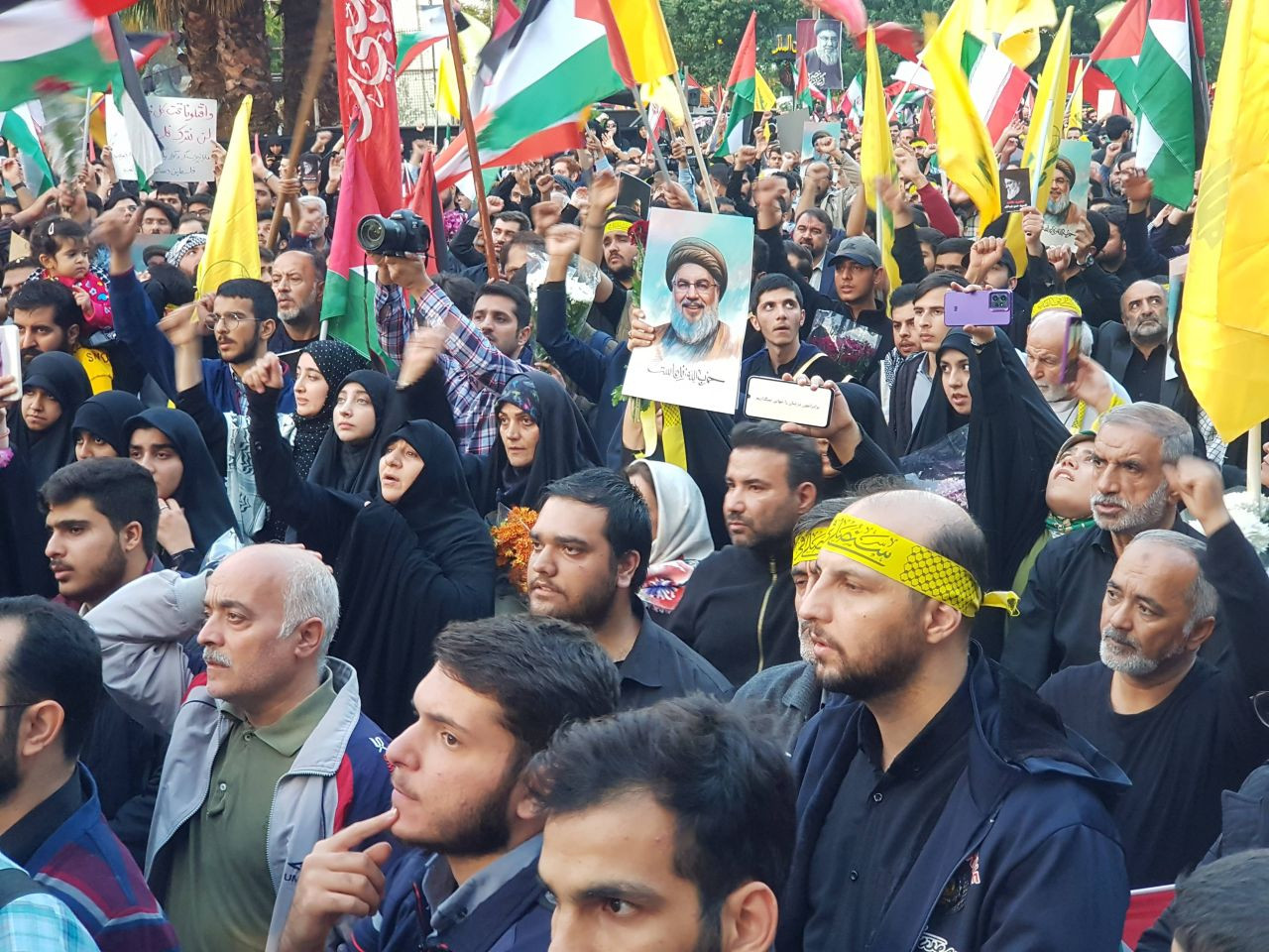 İran’da Nasrallah’ın Ölümü Sonrası Protestolar Devam Ediyor - Sayfa 6