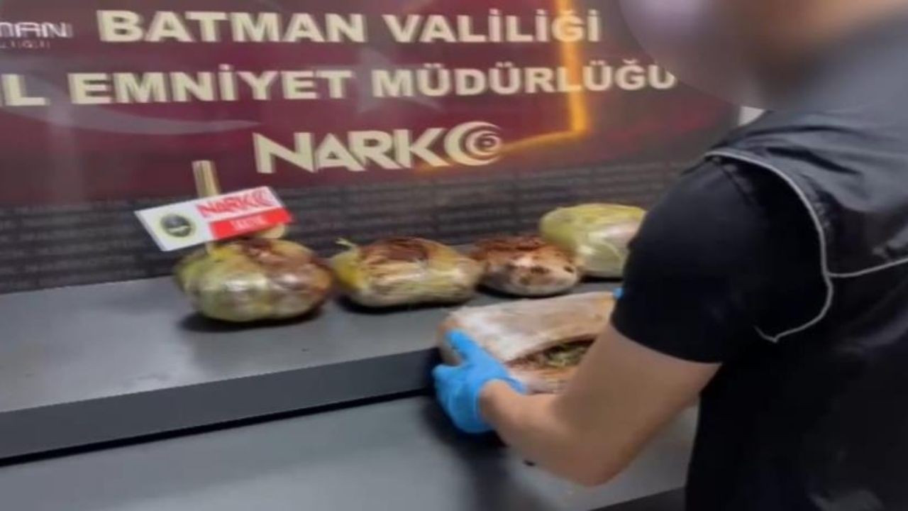 Batman'da Dur İhtarına Uymayan Araçta Uyuşturucu Ele Geçirildi