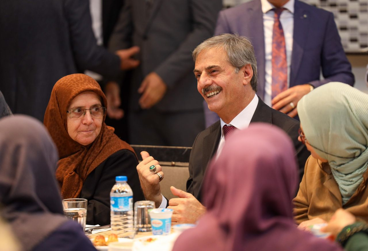 Başkan Yusuf Alemdar Yaşlılarla Kucaklaştı: “Sizlere Hürmeti Geleceğe Miras Bırakacağız” - Sayfa 10