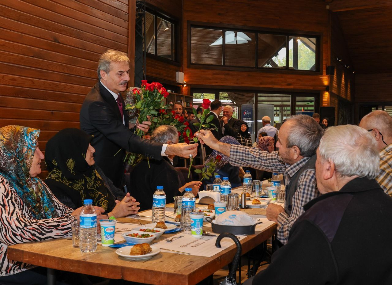 Başkan Yusuf Alemdar Yaşlılarla Kucaklaştı: “Sizlere Hürmeti Geleceğe Miras Bırakacağız” - Sayfa 3