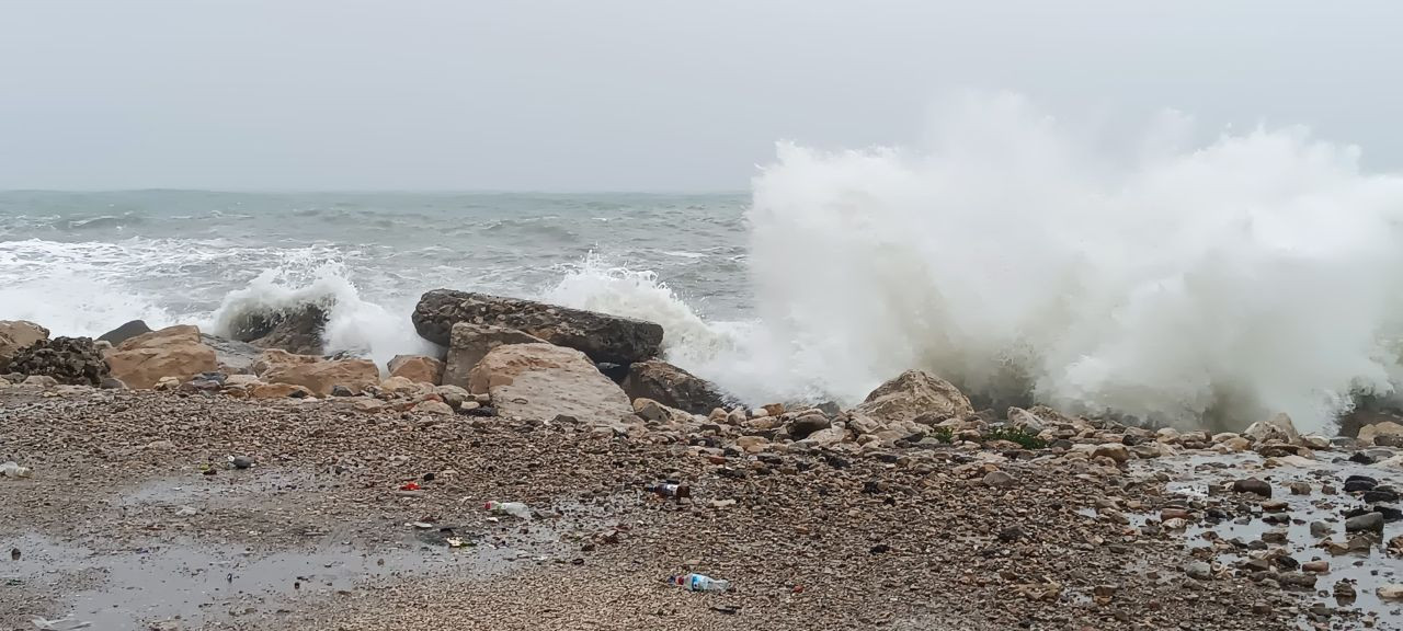 Bartın’da Fırtına ve Sağanak Etkili: Balıkçı Tekneleri Barınaklara Çekildi - Sayfa 3