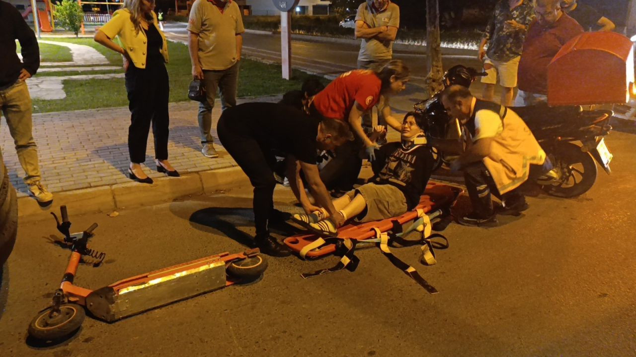 Antalya'da Yaya Geçidinde Scooter ile Motosiklet Çarpıştı: 3 Yaralı - Sayfa 2