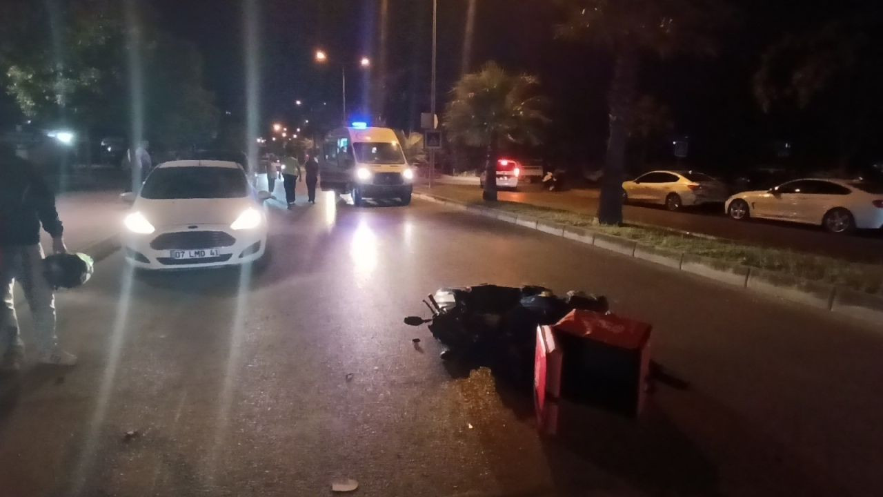 Antalya'da Yaya Geçidinde Scooter ile Motosiklet Çarpıştı: 3 Yaralı - Sayfa 4