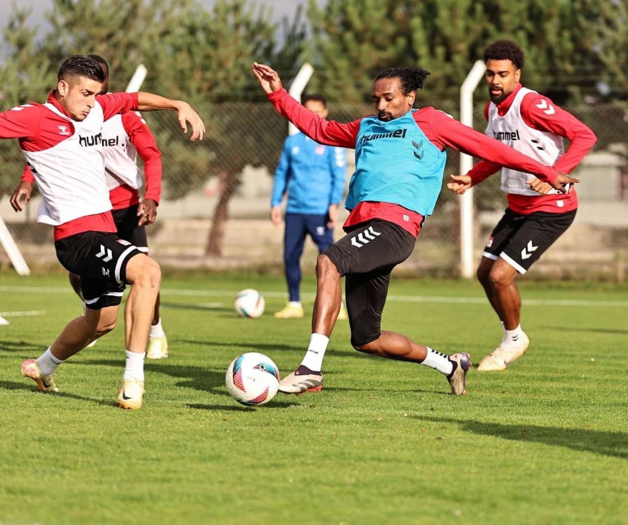 Sivasspor, Göztepe Maçı İçin Hazırlıklarına Hız Kesmeden Devam Ediyor - Sayfa 3