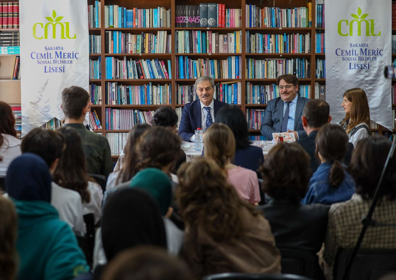 Başkan Alemdar'dan Gençlere Çağrı: "Kendi Hikâyenizi, Kendiniz Yazın" - Sayfa 13