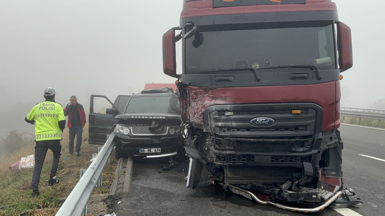 Bolu'da göz gözü görmedi: Lüks cip sürüklenirken 3 kişi yaralandı! - Sayfa 1